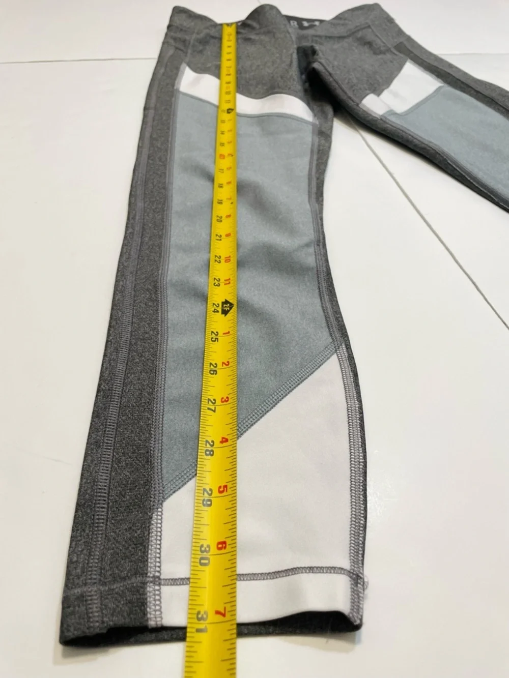 Under Armour stretchy leggings